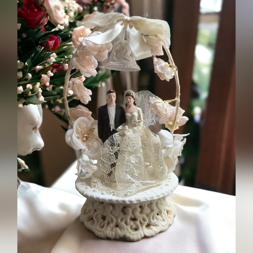 Vintage 1960's Bride Groom Wedding/Anniversary Cake Topper Ivory Pink Floral